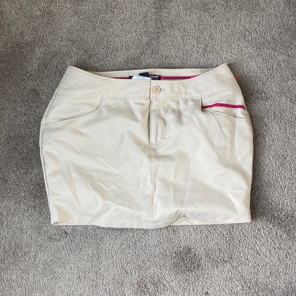 Under Armour Golf Skort Beige Athletic Skirt Shorts Stretch SIZE 2